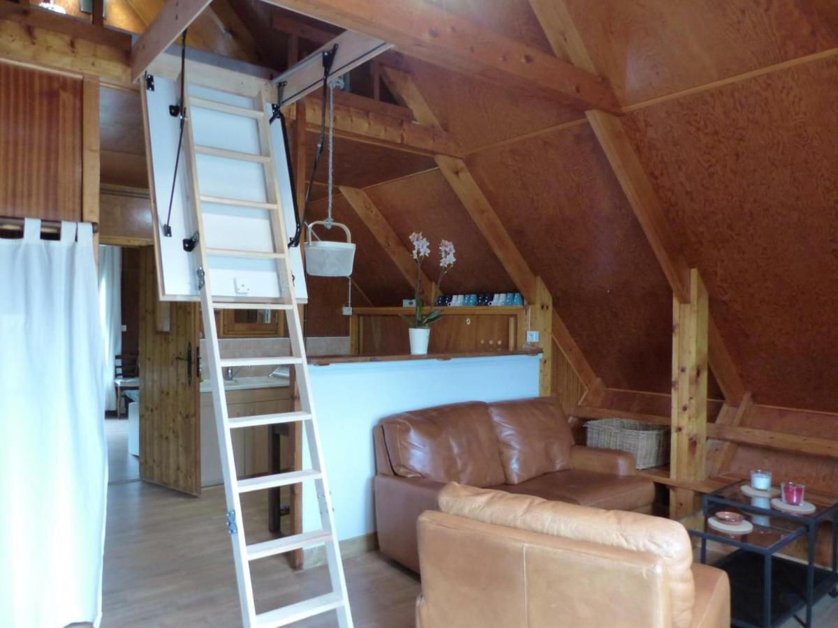 Chalet Familial Pres De Vichy, Terrasse, Animaux Acceptes - Fr-1-489-274 Le Vernet  Exterior photo