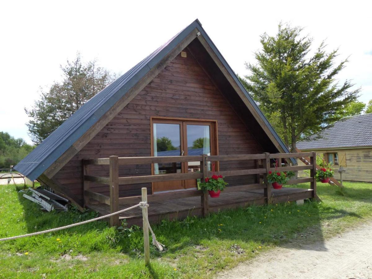 Chalet Familial Pres De Vichy, Terrasse, Animaux Acceptes - Fr-1-489-274 Le Vernet  Exterior photo